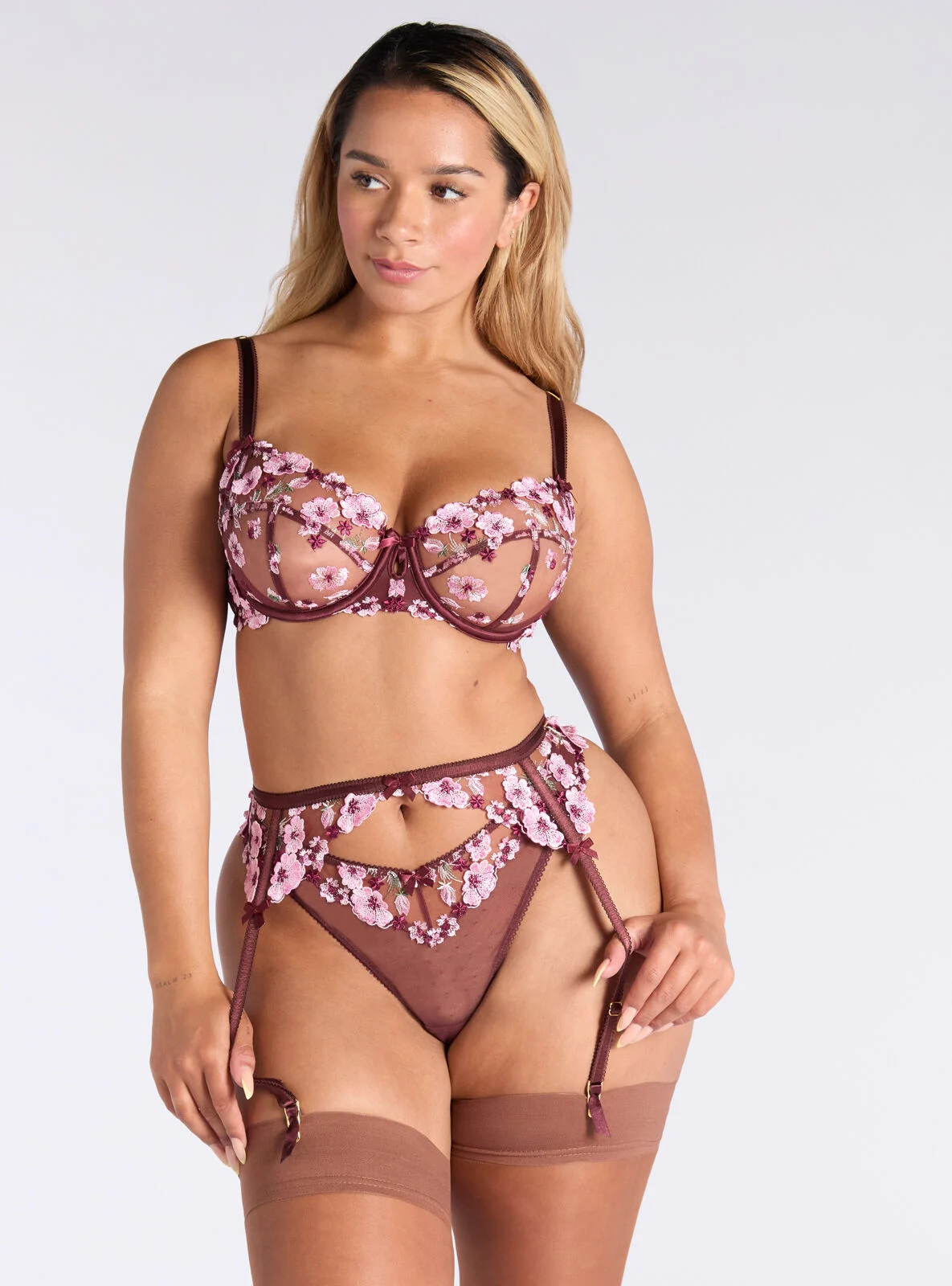 Evelyn embroidered suspender belt - Oxblood 3 Evelyn embroidered suspender belt - Oxblood