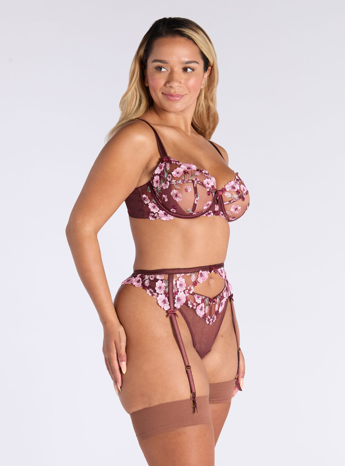 Evelyn embroidered suspender belt - Oxblood 4 Evelyn embroidered suspender belt - Oxblood