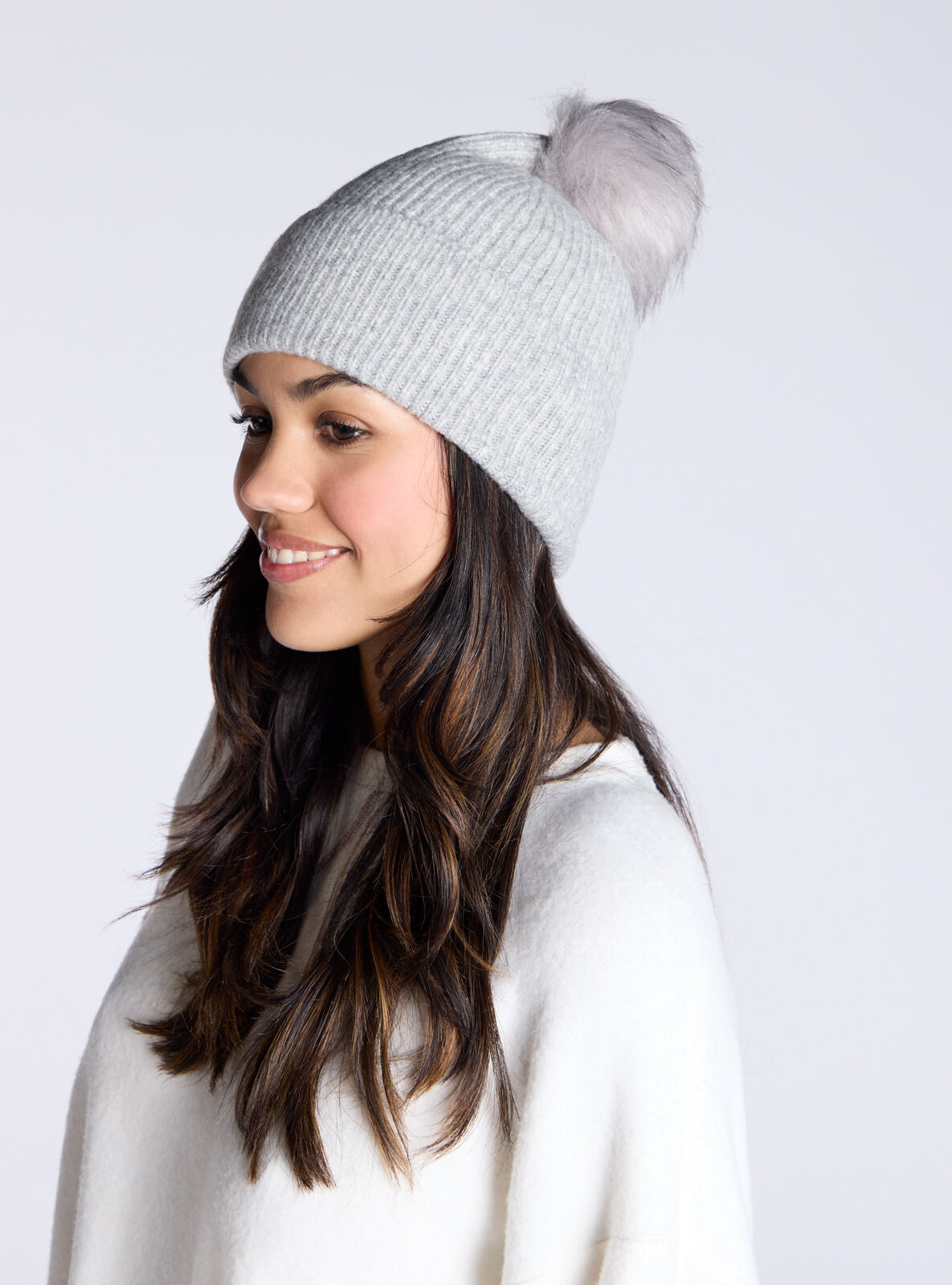 Pom pom hat - Grey