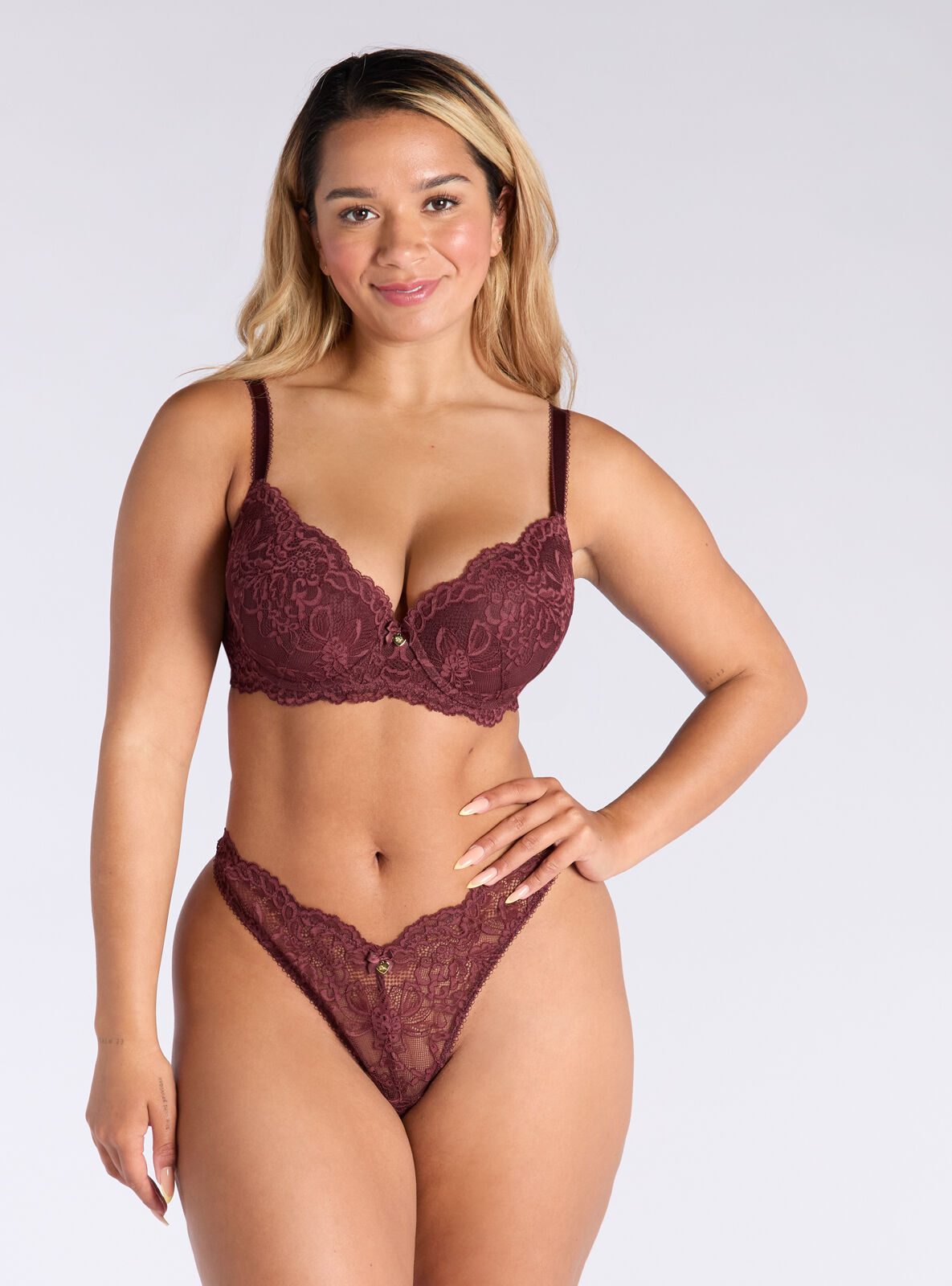 Billie lace thong - Maroon